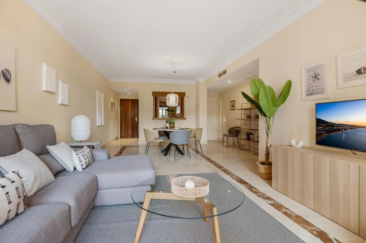 Apartamento de 2 dormitorios en Bahía de Alcántara Marbella