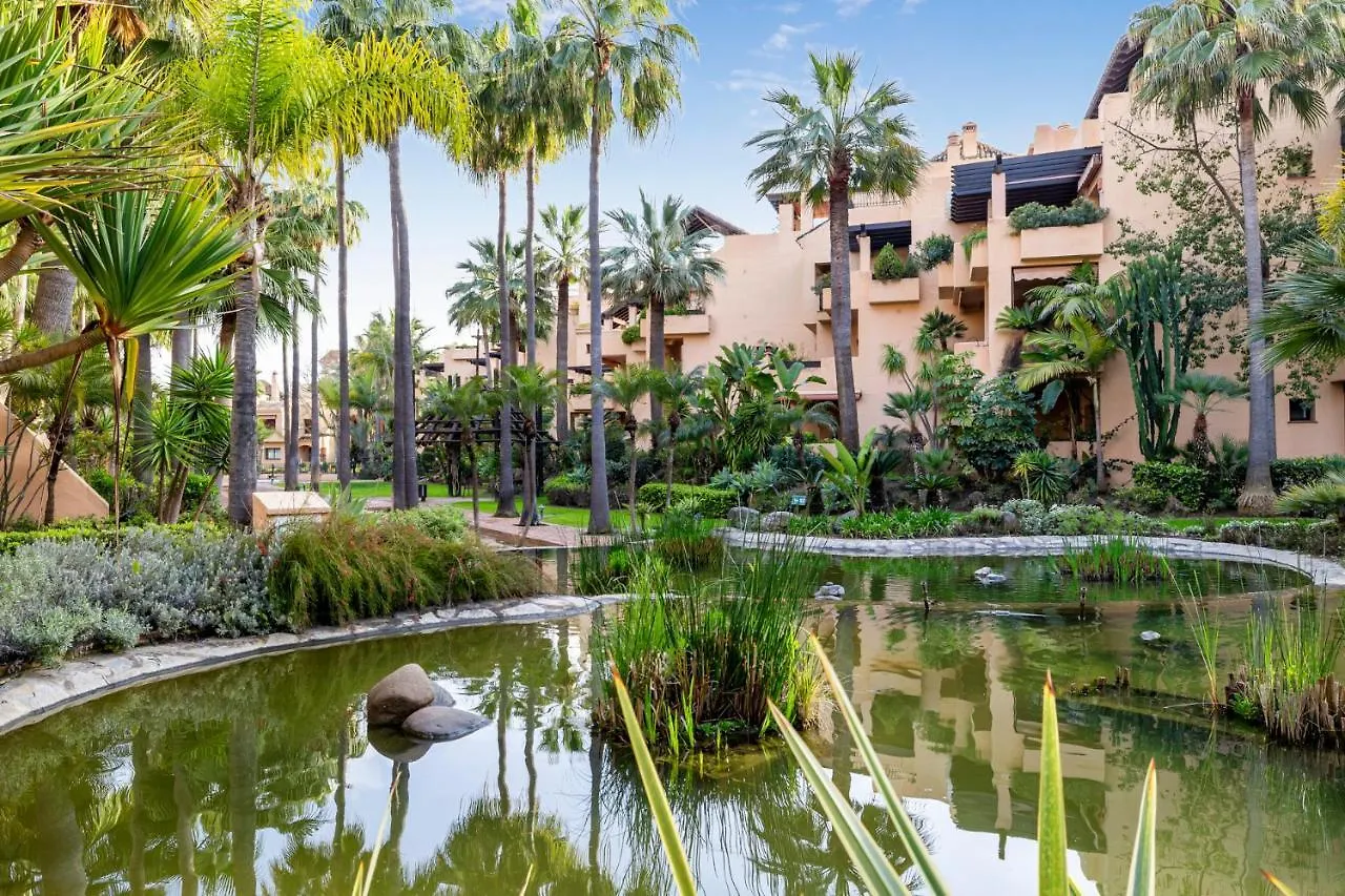 Apartamento de 2 dormitorios en Bahía de Alcántara Marbella